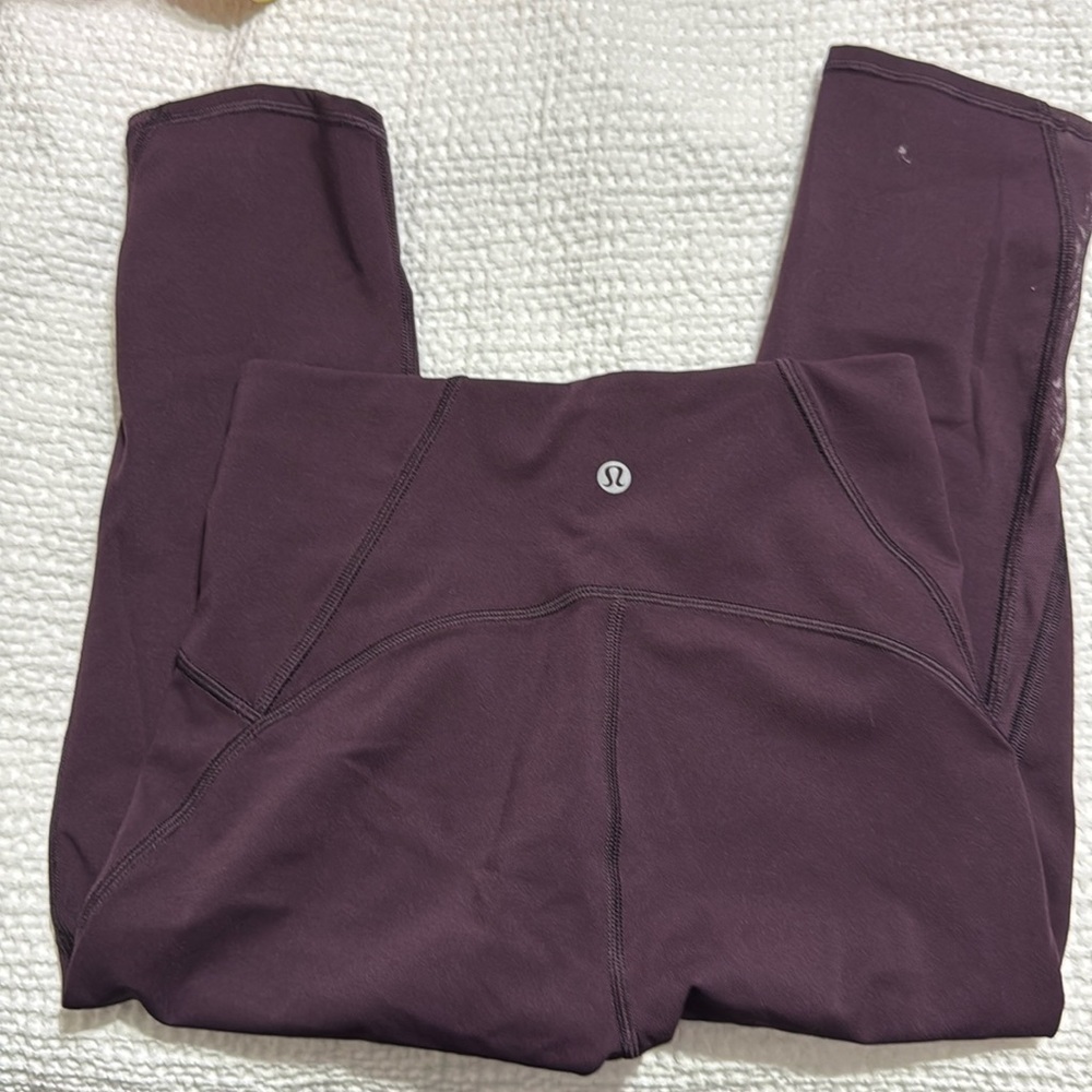 Lululemon crops